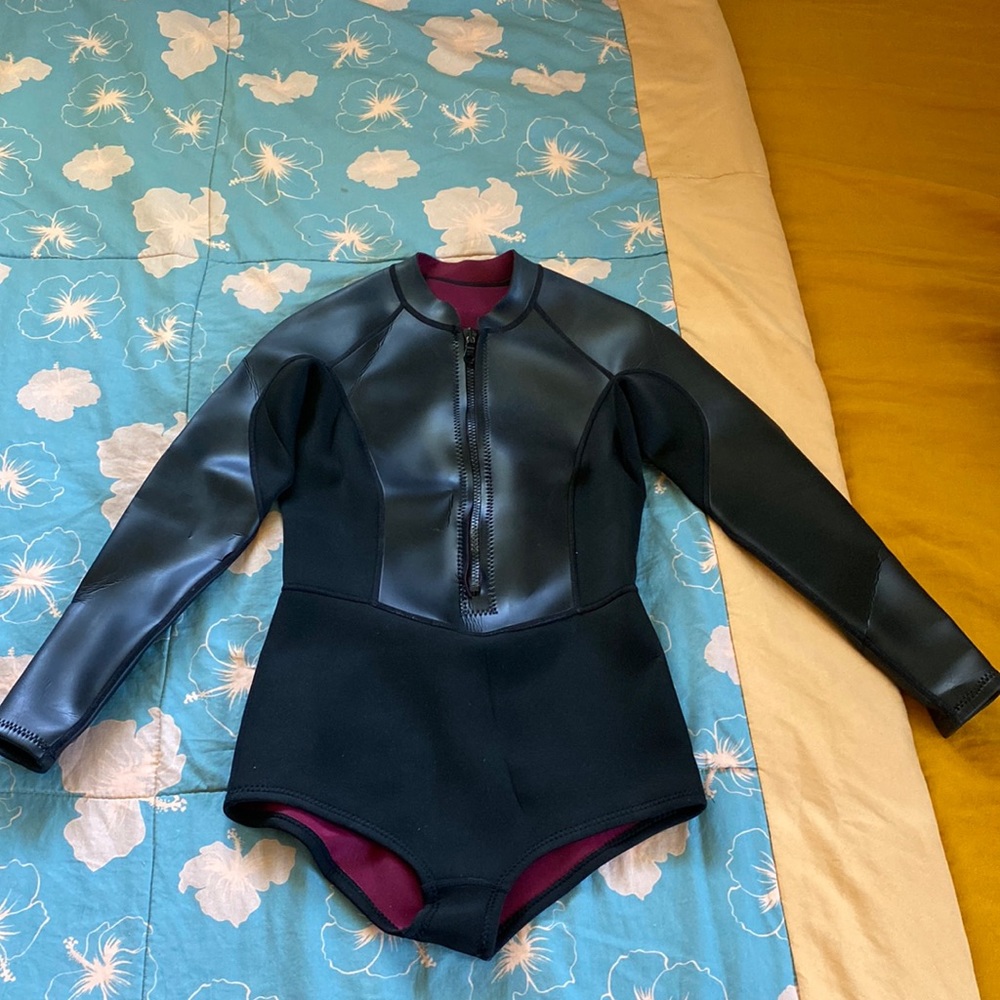 wetsuit